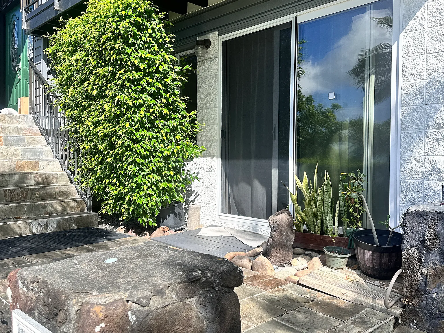Studio, 650 sqft, $2,500 — Photo 3