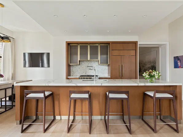 100 Barclay Street image 3 of 15