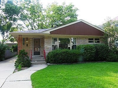 1st image of 726 Community Dr