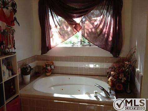 4th image of 9028 Hayvenhurst Ave