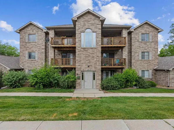 2861 Coral Ct APT 302, Coralville, IA 52241