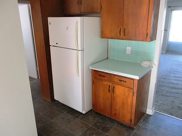 227 Robinhood Ln — Photo 3