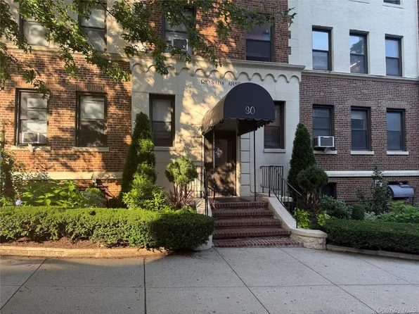 30 Windsor Ter APT 2D, White Plains, NY 10601