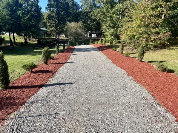 184 Mill Creek Dr, Corbin, KY 40701