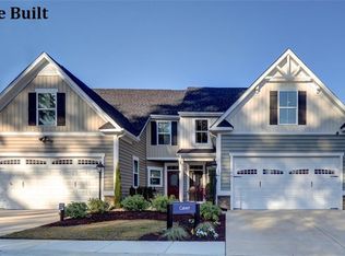815 Robinson Dr, Lagrange, OH 44050