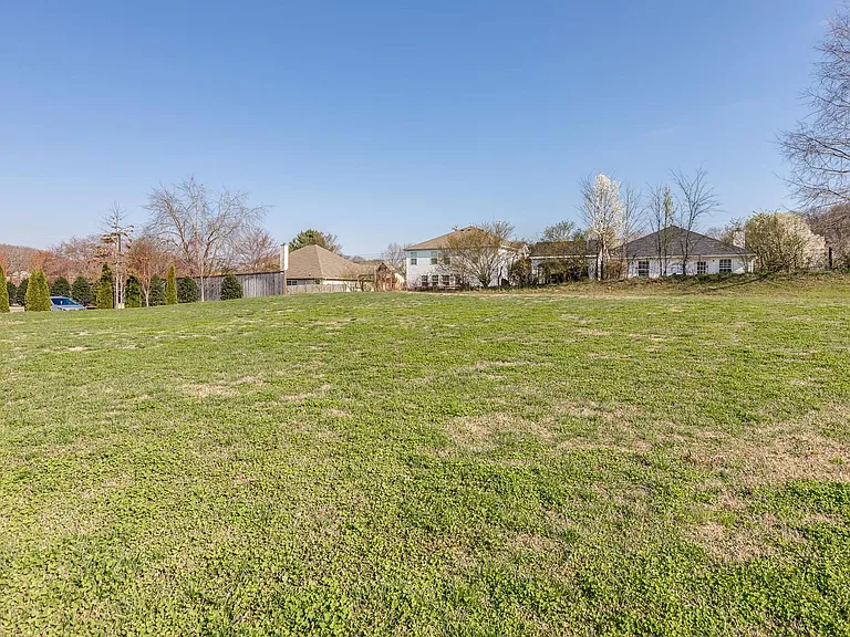252 Mary Ann Cir — Photo 24