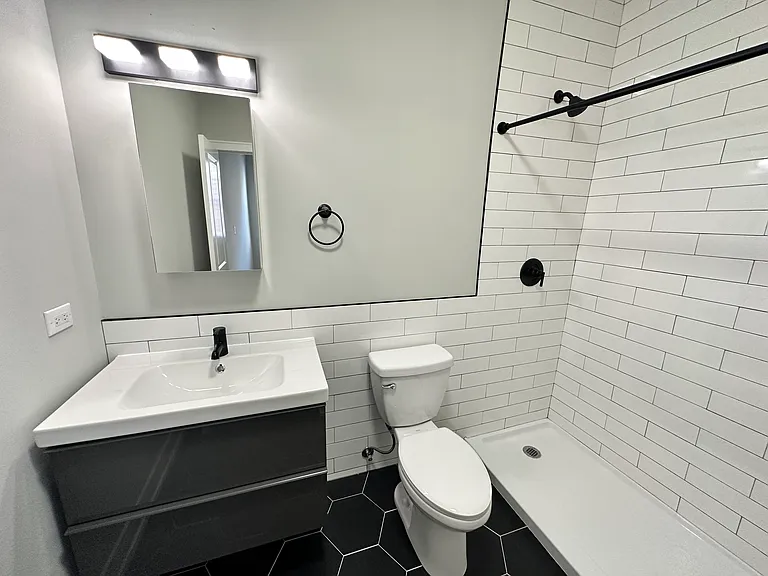 3053 W Cermak Rd #CH — Photo 5