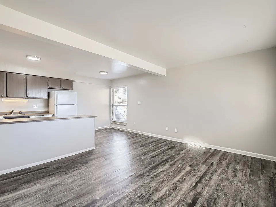1945 S Depew St #8