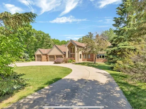 617 Scenic Dr S, Sartell, MN 56377