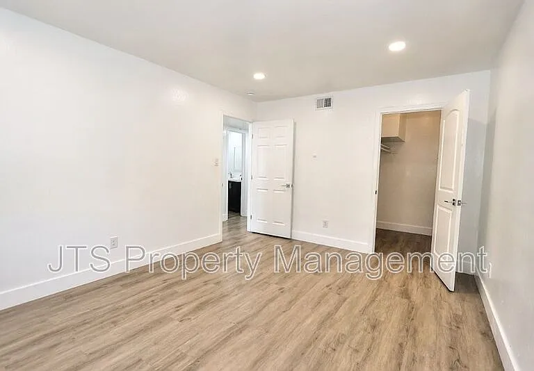 10524 Croetto Way #3 — Photo 57