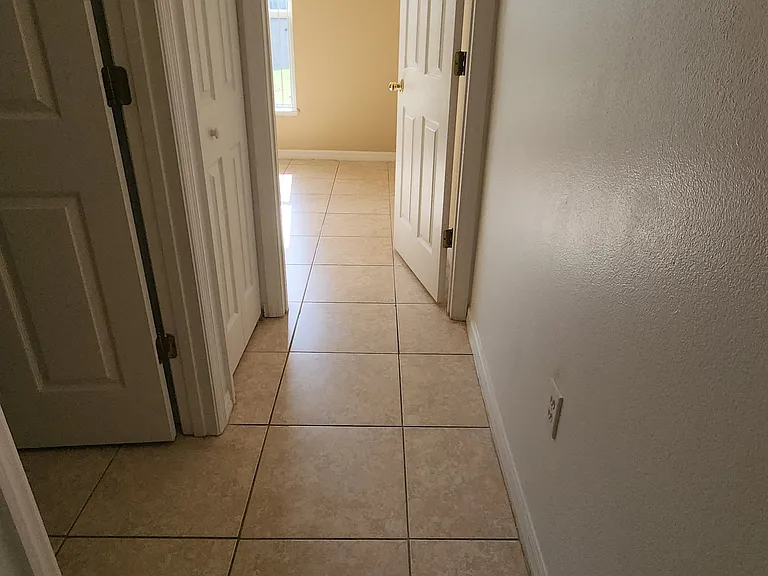 4100 Mendenwood Ln — Photo 11