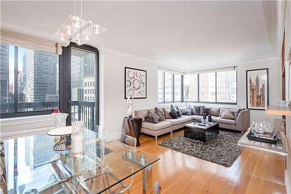 1st image of 250 E 40th St APT 15B