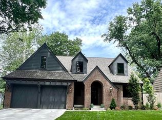 4138 W 73rd St, Prairie Village, KS 66208