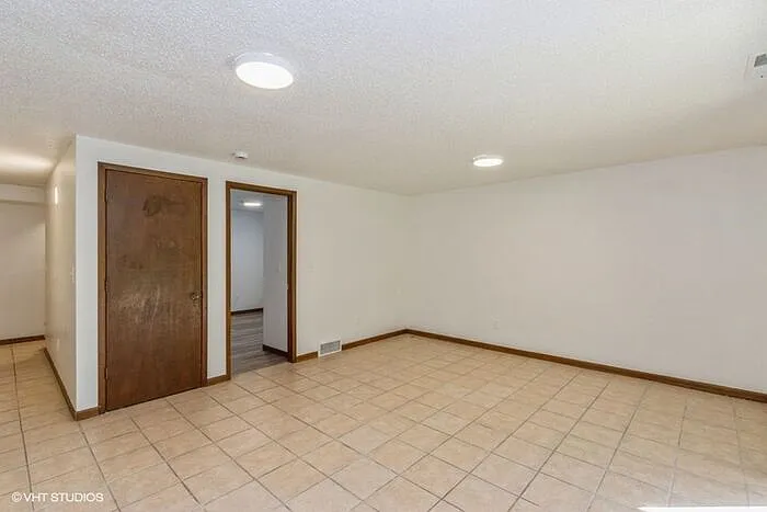 1359 Southview Cir — Photo 22