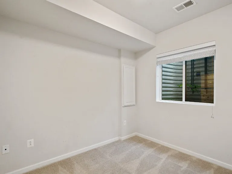 1221 Trenton Pl SE — Photo 20