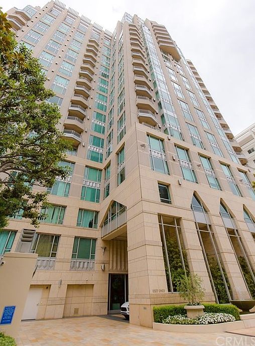 2nd image of 10727 Wilshire Blvd APT 1904