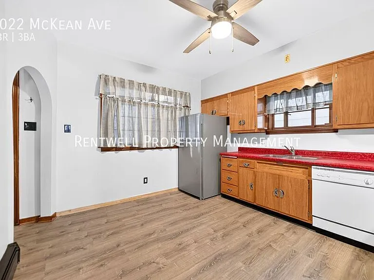 1022 McKean Ave — Photo 8