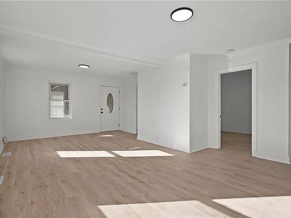 5th image of 11 Bettez St
