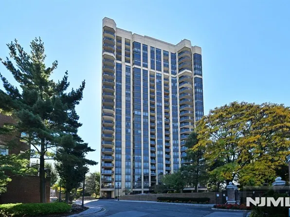 900 Palisade Avenue #2306, Fort Lee, NJ 07024