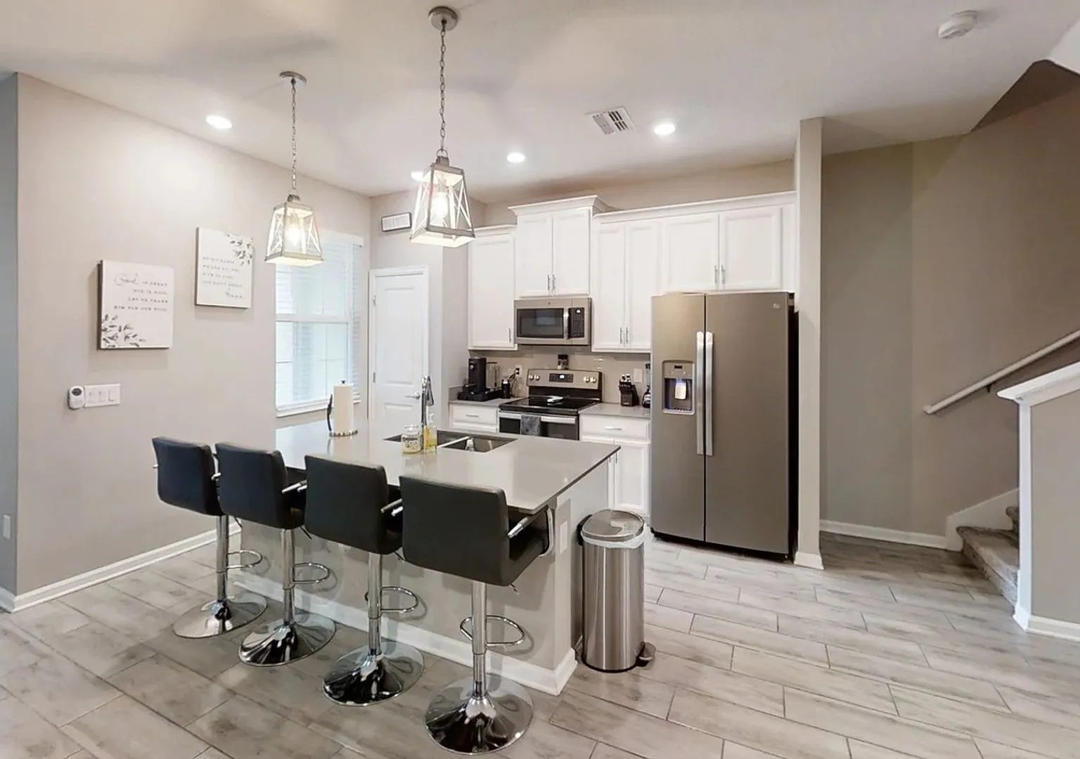 Charming 3BR Townhome in Championsgate — Photo 1
