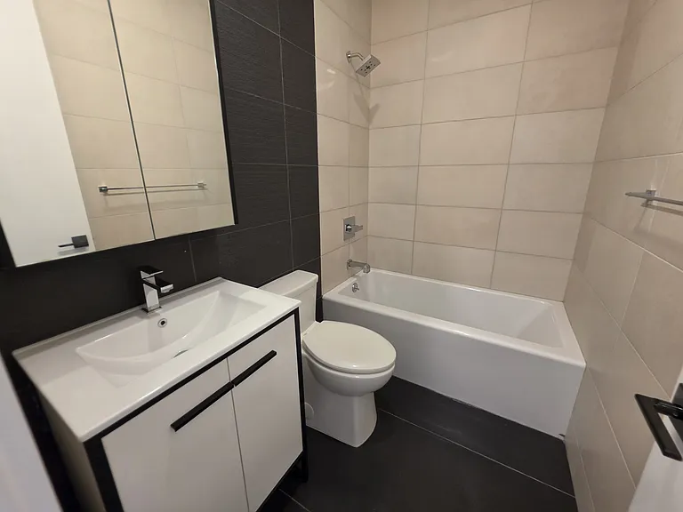 1187 New York Ave #2 — Photo 7