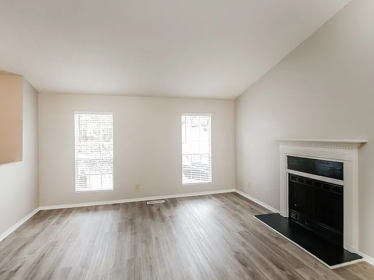 6018 Valley Trails Ct — Photo 4