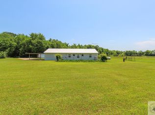 196 County Road 4640, De Kalb, TX 75559