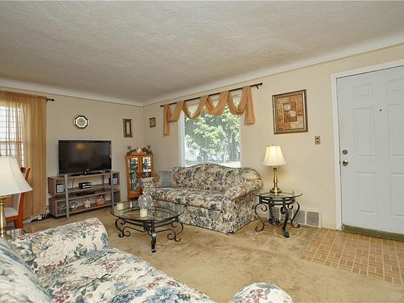 2nd image of 5212 Case Ave