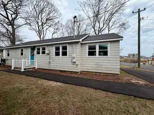 14 Avenue A #1, Old Lyme, CT 06371