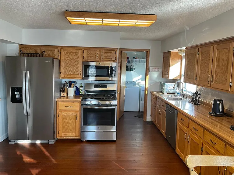 201 N Cedar St — Photo 8