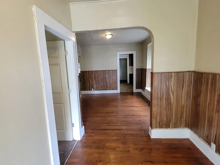 958 N Tuxedo St — Photo 3