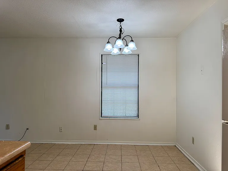 16048 Shoshone Dr — Photo 8