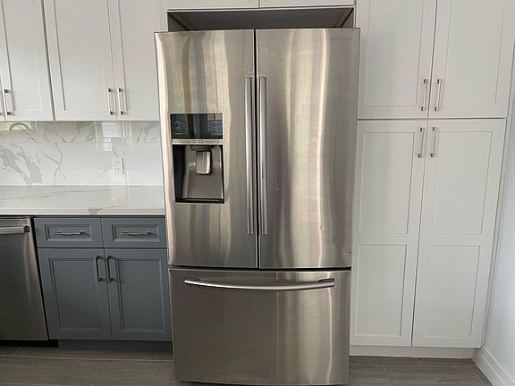 French door refrigerator