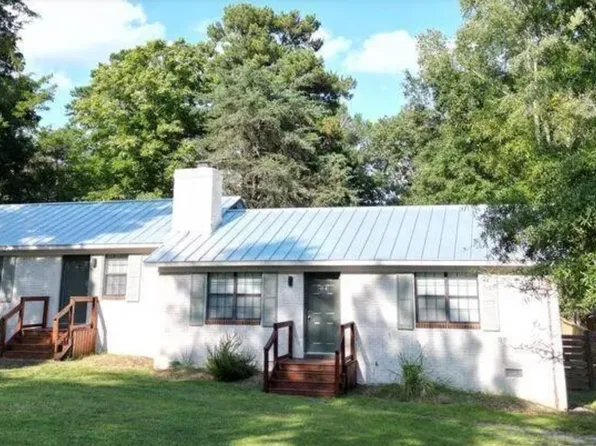 101 Forsyth Dr, Chapel Hill, NC 27517