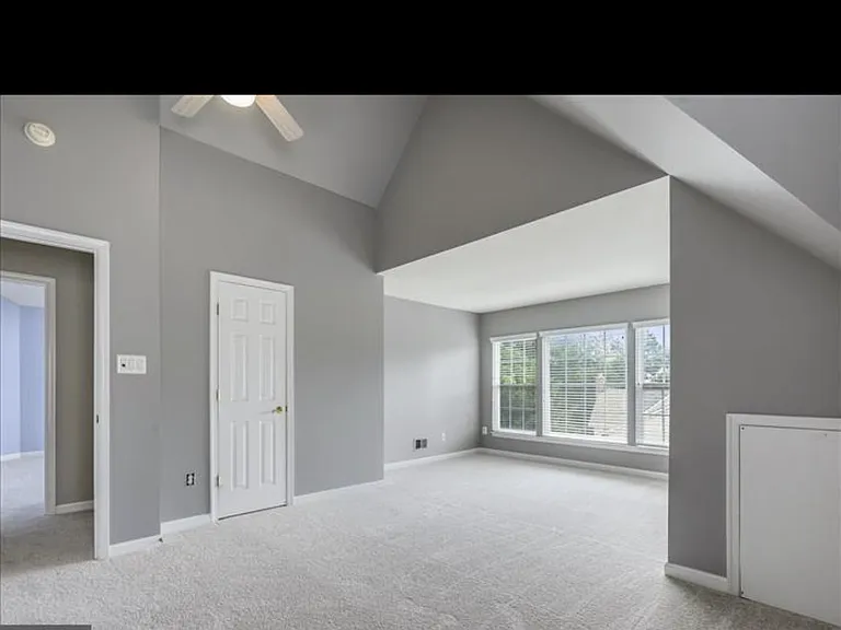 21359 Gentle Heights Ct — Photo 12