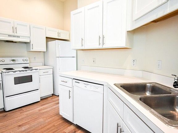 5th image of 10424 Sun Villa Blvd