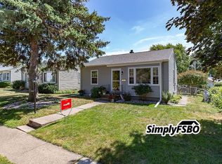 2747 Cody St, Bettendorf, IA
