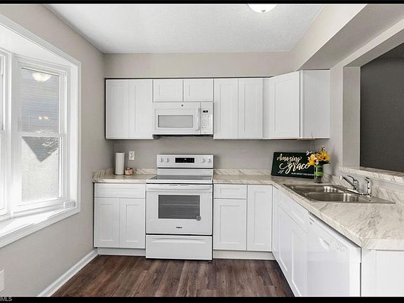 3rd image of 315 E Montcastle Dr Unit A