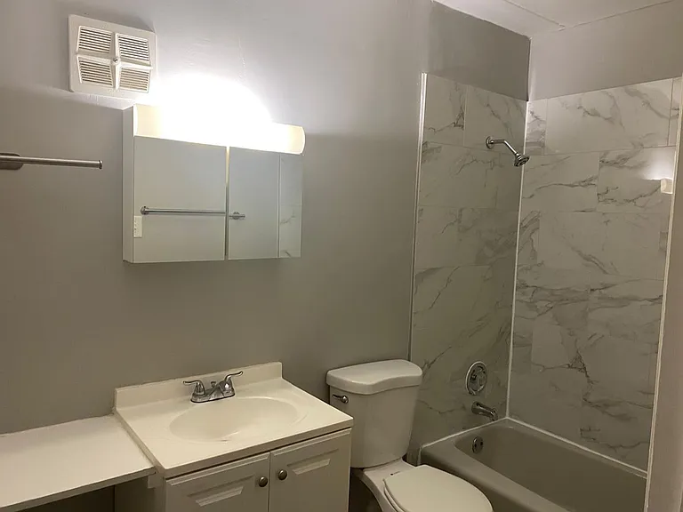 14315 S Pennsylvania Ave — Photo 10