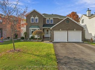 1402 Cheverny Cres, Ottawa, ON K4A 3C2