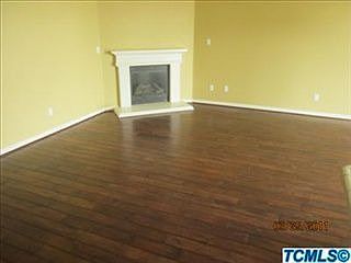 3rd image of 3903 E Vassar Ct
