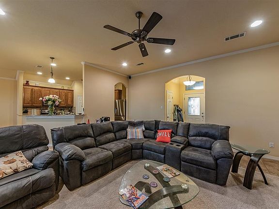 4th image of 322 Spyglass Dr