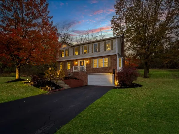 210 Timber Lake Dr, Venetia, PA 15367