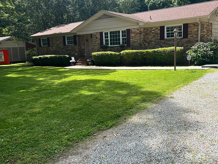 119 Macwood Dr — Photo 2