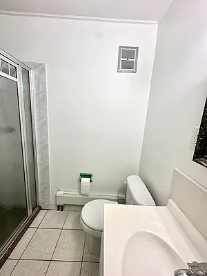 Rented by Luxian International Realty LLC | media 15