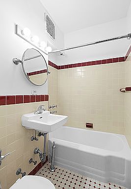 5th image of 59 E 79th St APT 3C