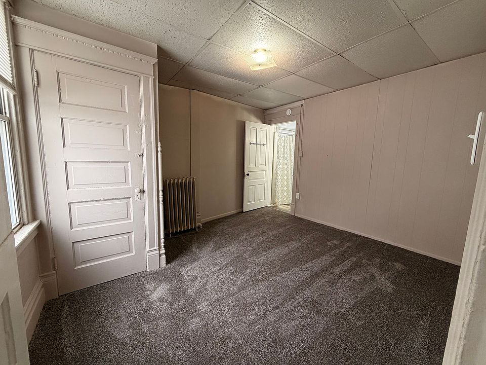 2nd image of 225 S 7th St #2