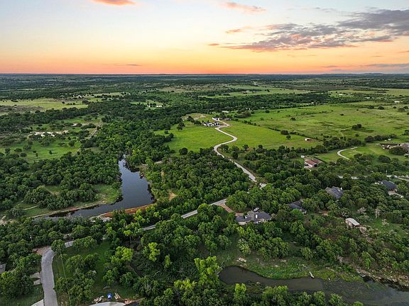 4th image of 435 Timber Ridge Lake Rd