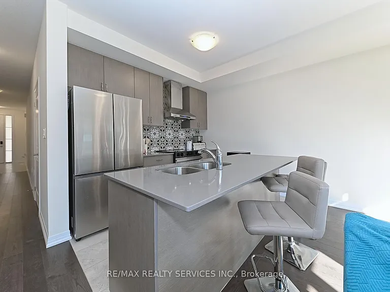 15 Blacklock St #19 — Photo 8