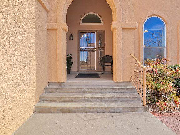 4th image of 11308 Paseo Del Oso NE